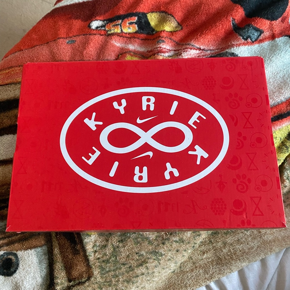 Nike Kylie basketball shoes( NEVER WORN)